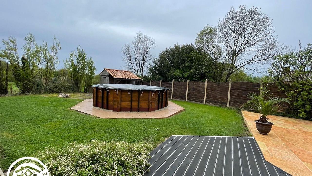 Photo of Outdoor in Le Champ-Saint-Pere