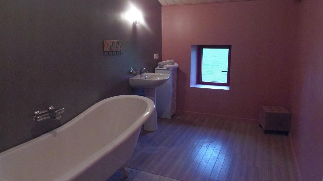 Photo of Bathroom in Falleron