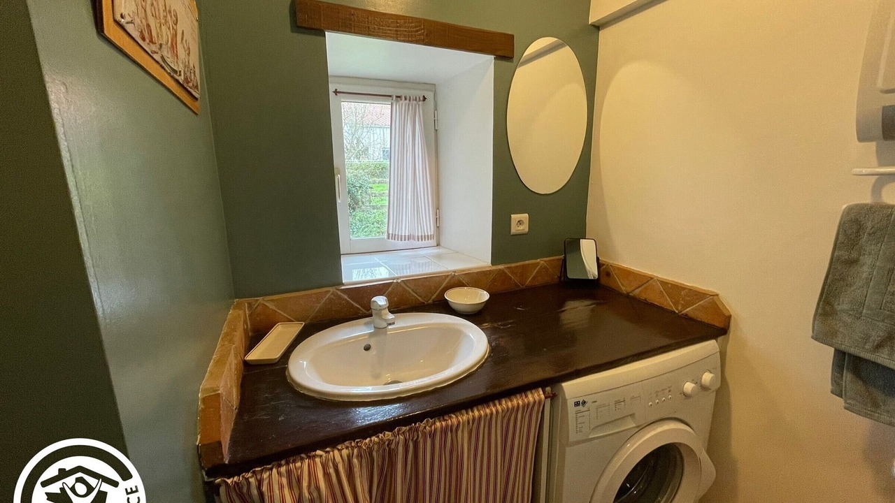 Photo of Bathroom in Chaille-sous-les-Ormeaux