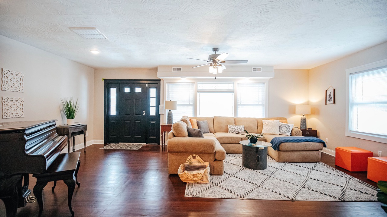 Photo of Livingroom in Rountree