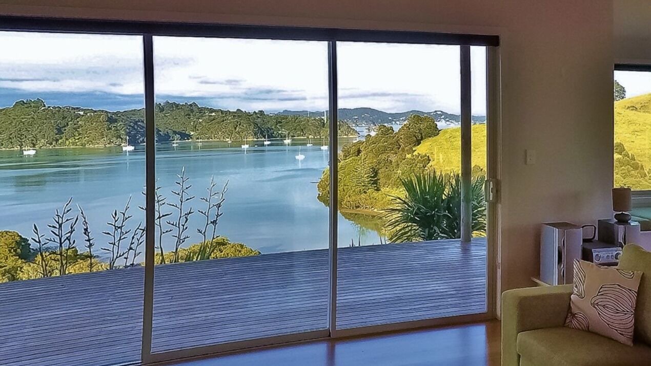 Photo of Others in Russell