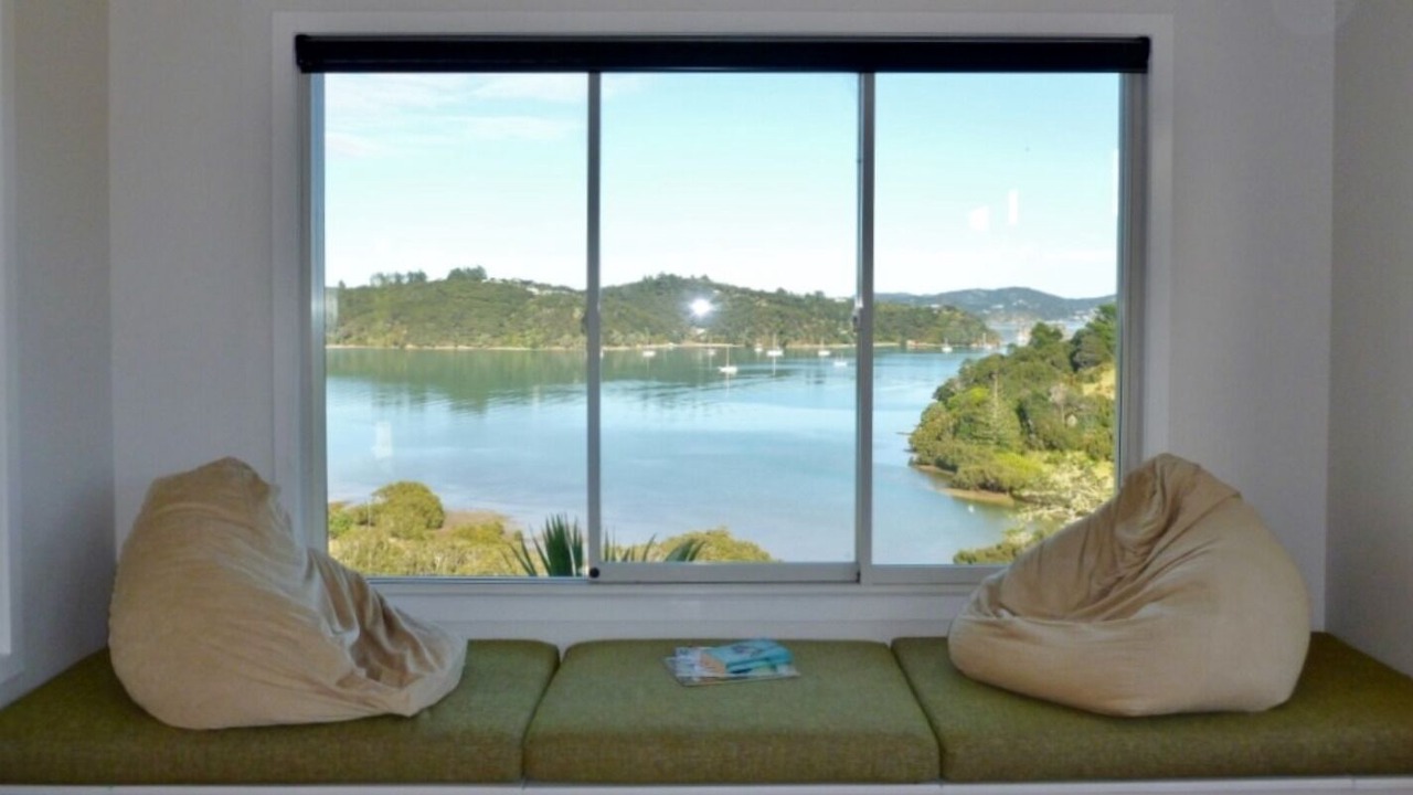 Photo of Others in Russell