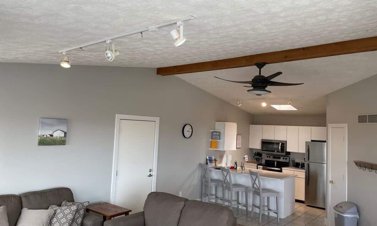 Photo of Livingroom in Whitetail