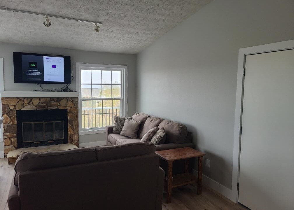 Photo of Livingroom in Whitetail
