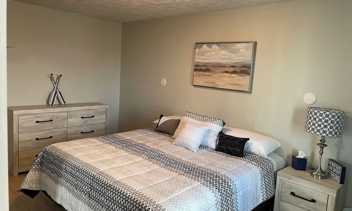 Photo of Bedroom in Whitetail