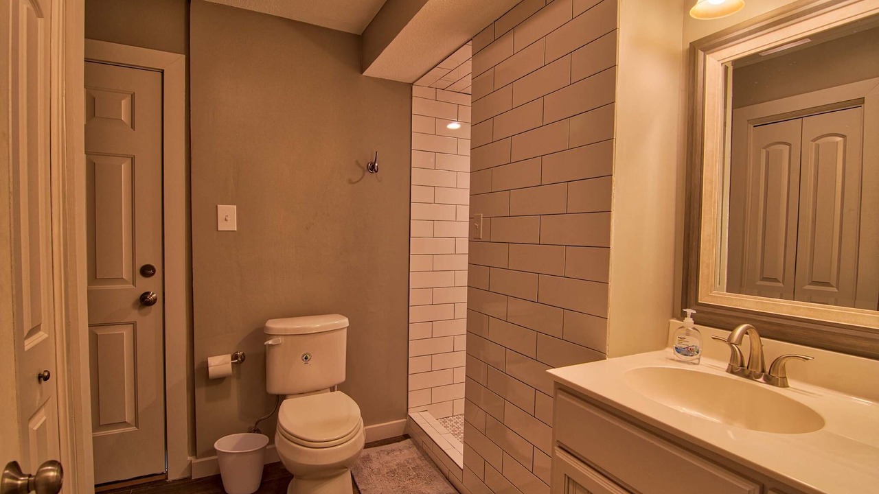 Photo of Bathroom in Kingsland