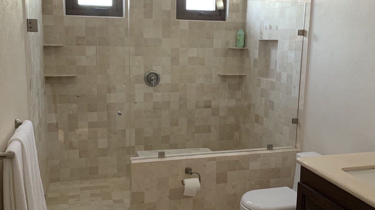 Photo of Bathroom in Nopolo