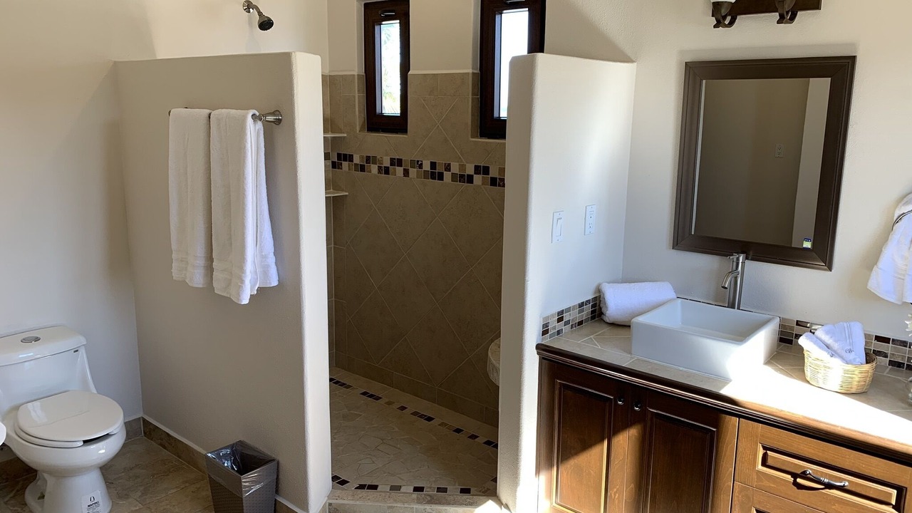 Photo of Bathroom in Nopolo