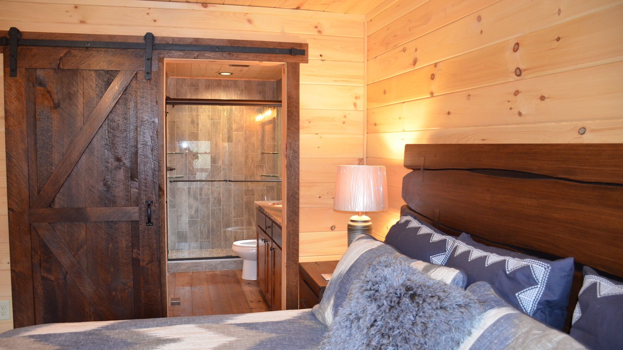 Photo of Bedroom in Mineral Bluff