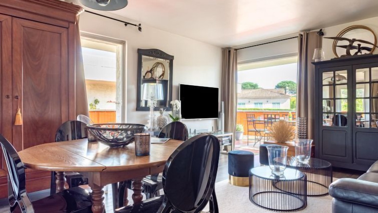 Photo of Bedroom in Saint-Tropez