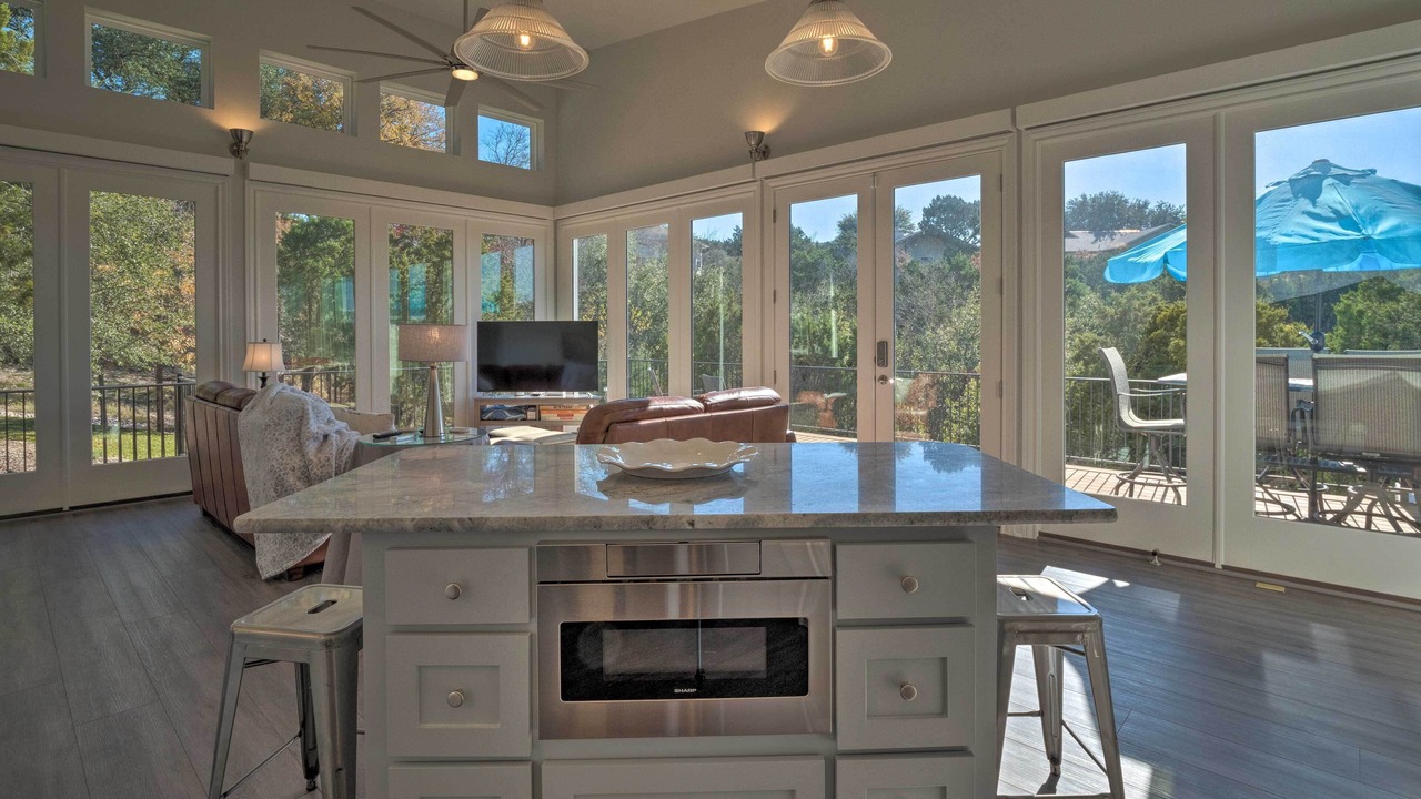 Photo of Bedroom in Point Venture