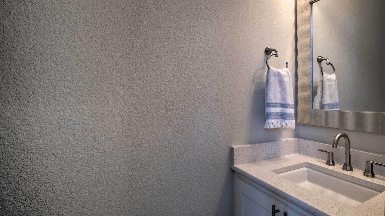Photo of Bathroom in Point Venture