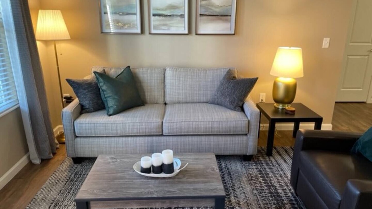 Photo of Livingroom in Tuttle West