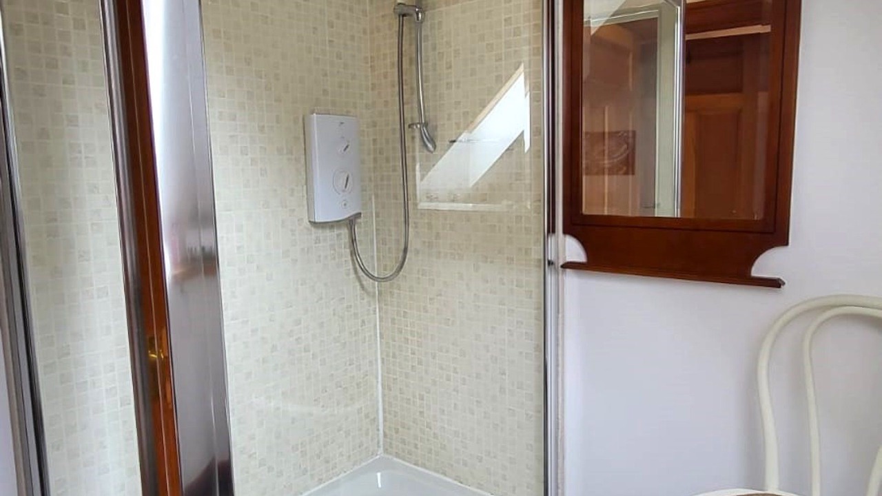 Photo of Bathroom in Boat of Garten