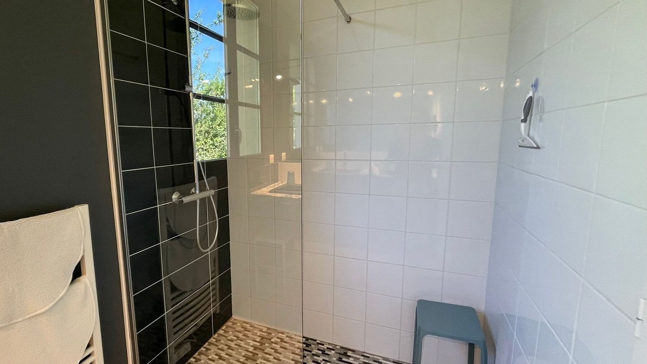 Photo of Bathroom in Talmont-Saint-Hilaire