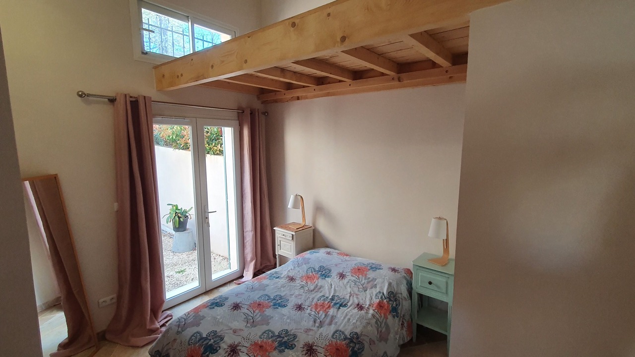 Photo of Bedroom in Uchaux