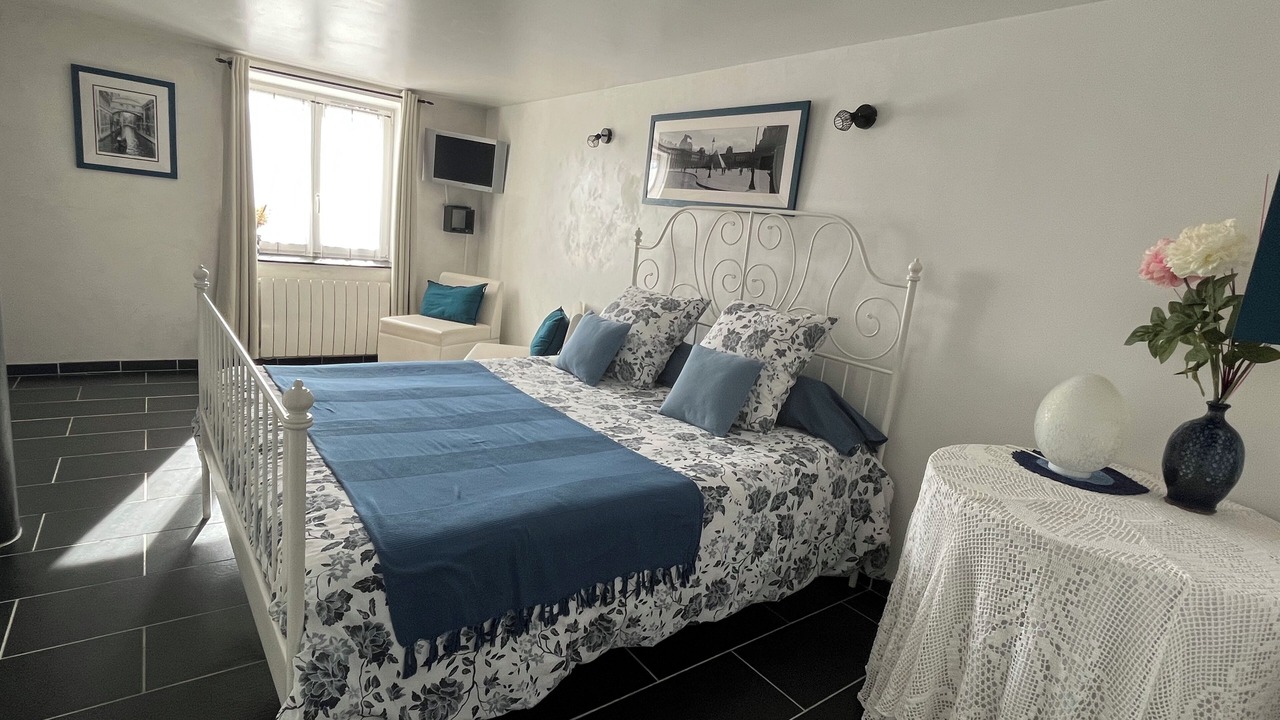 Photo of Bedroom in Saint-Martin-de-Salencey