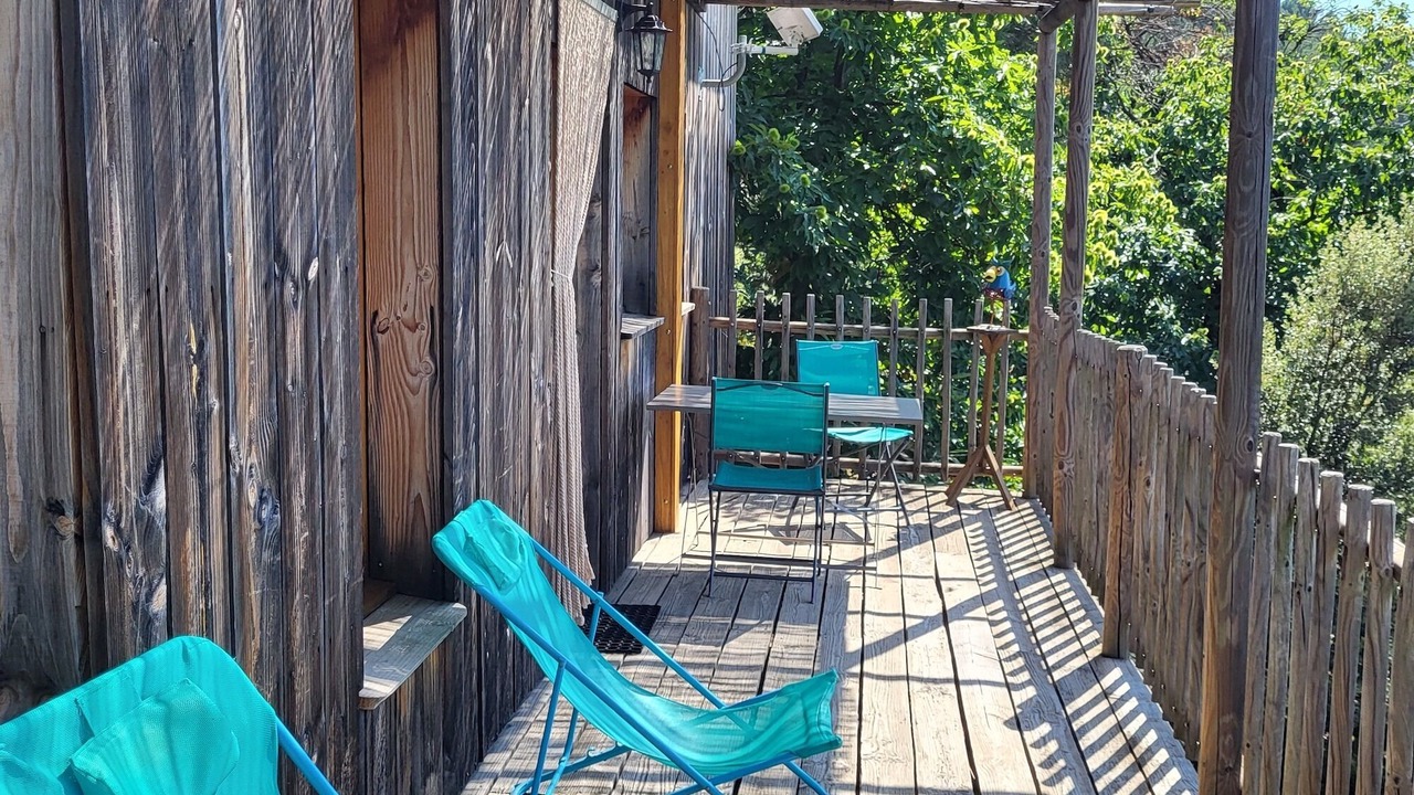 Photo of Patio Balcony in Saint-Hilaire-de-Lavit