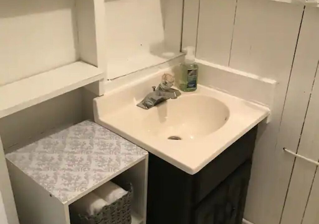 Photo of Bathroom in Rock Stream
