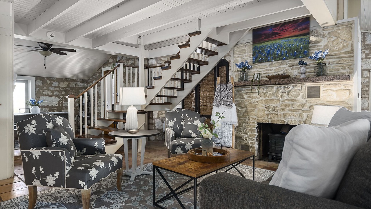 Photo of Livingroom in Fredericksburg