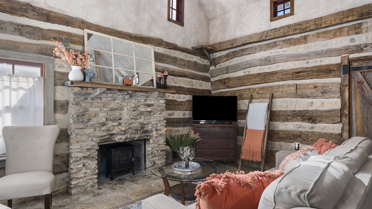 Photo of Livingroom in Fredericksburg