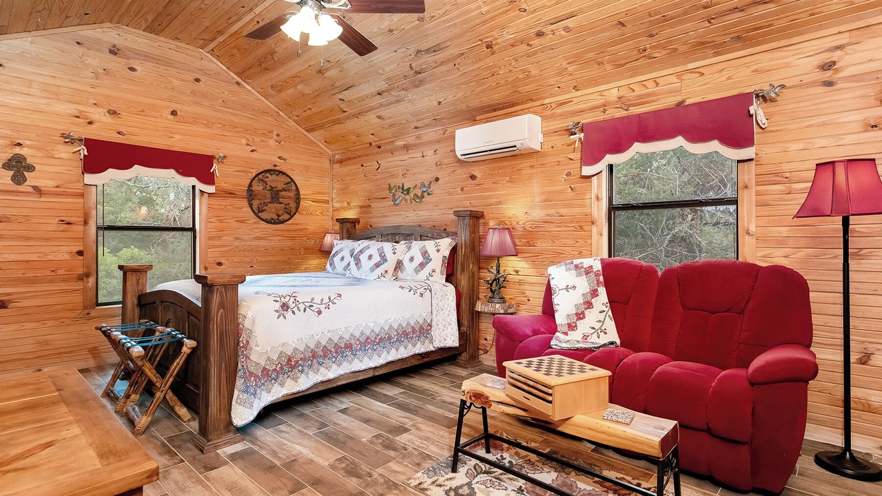 Photo of Bedroom in Llano