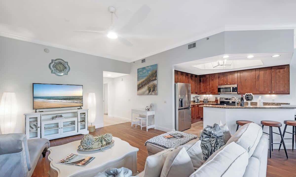 Photo of Livingroom in East Naples