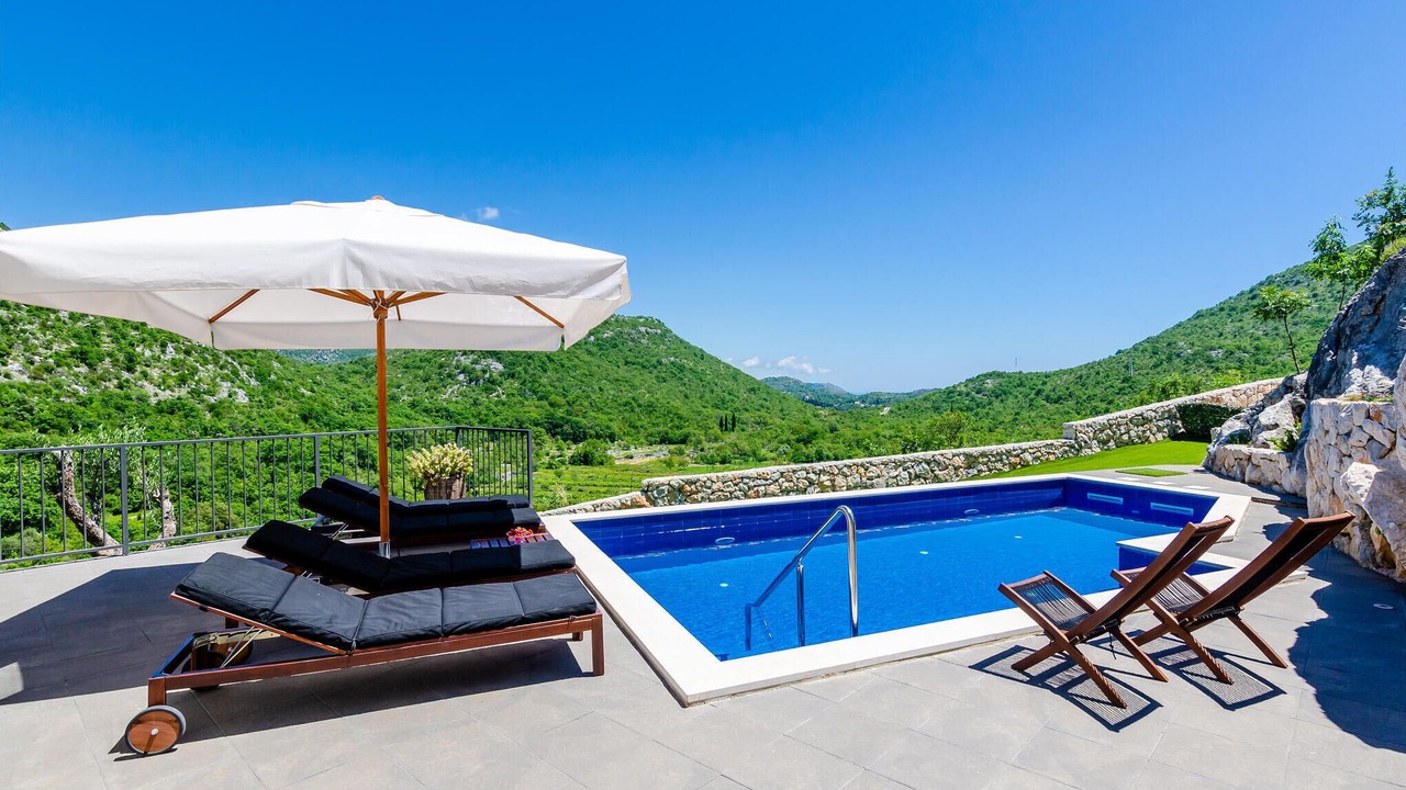 Photo of Outdoor in Mrcevo