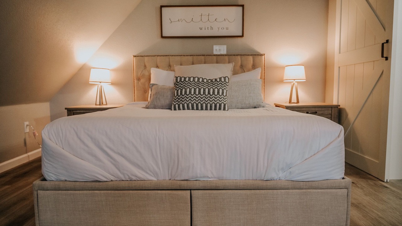 Photo of Bedroom in Round Mountain