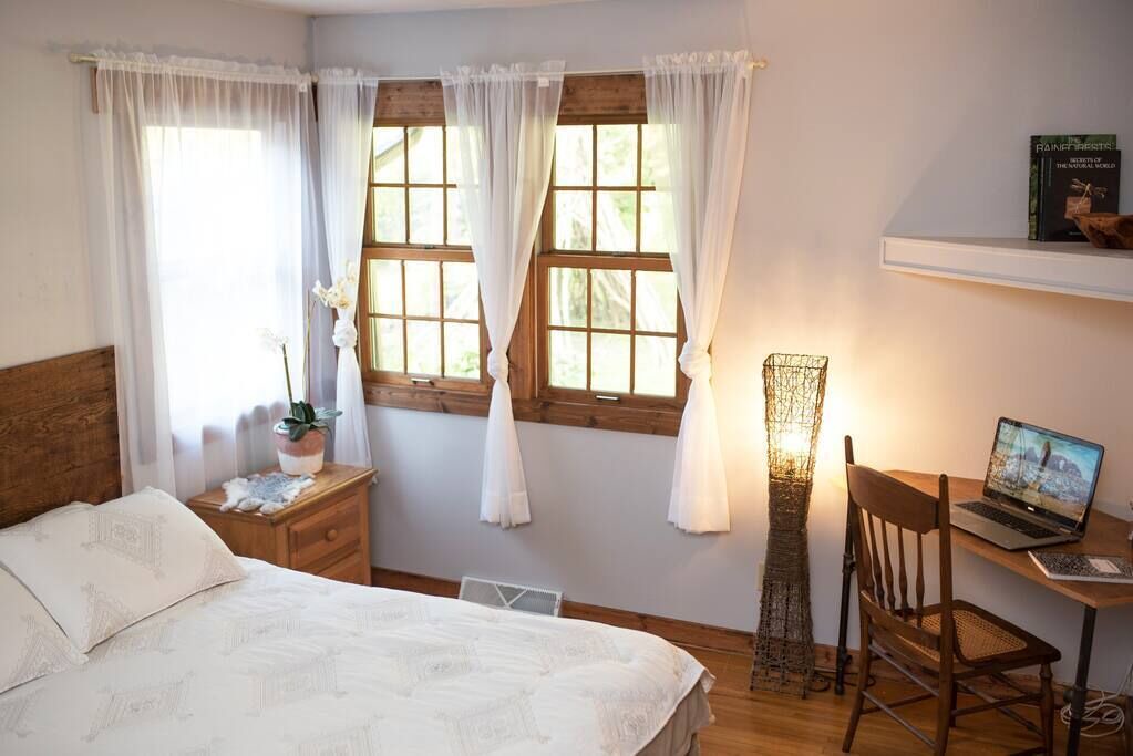 Photo of Bedroom in Decorah