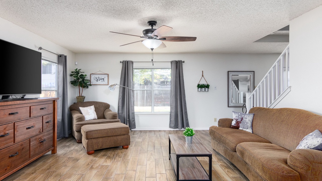 Photo of Livingroom in Converse