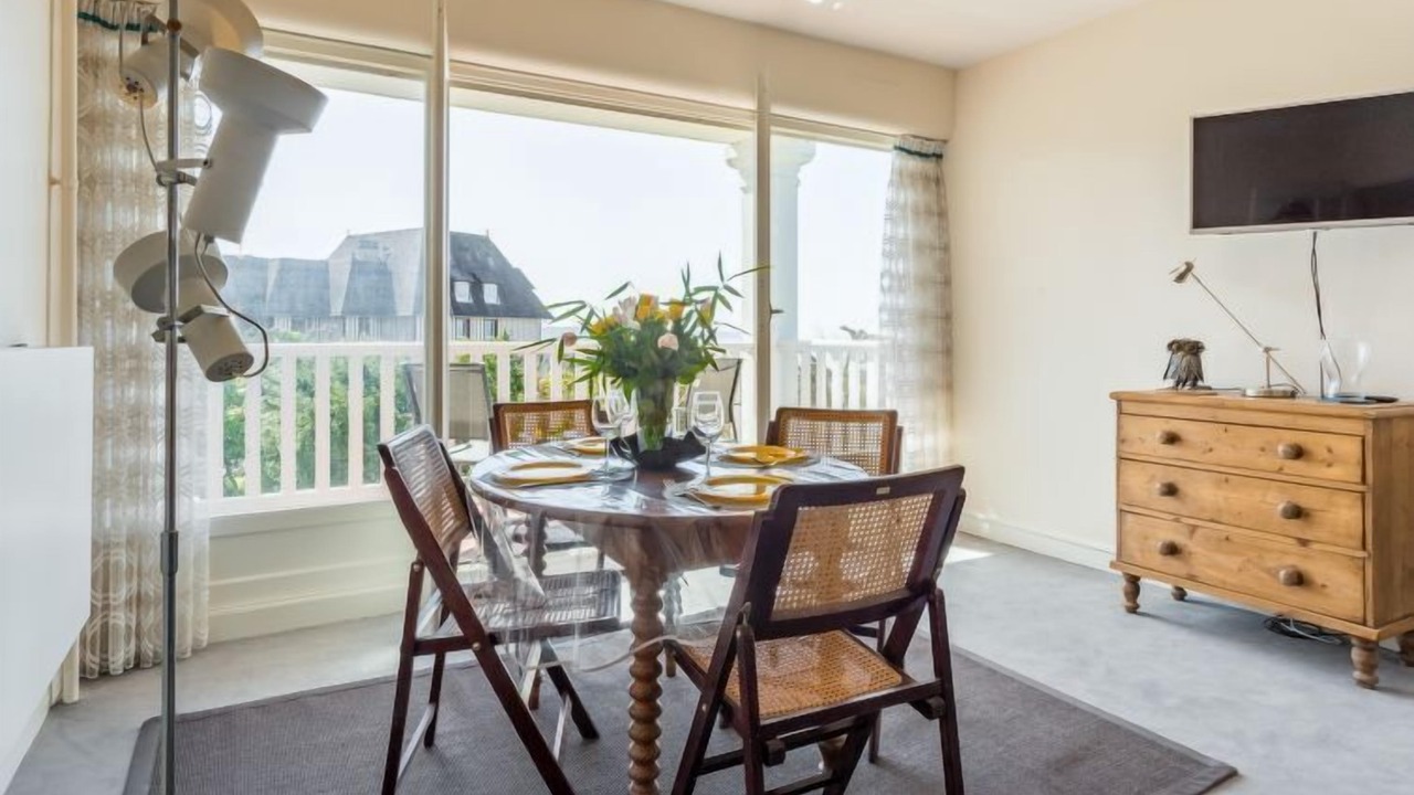 Photo of Bedroom in Trouville-sur-Mer