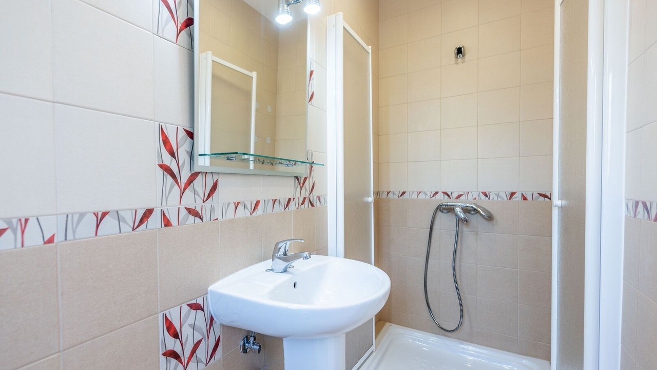 Photo of Bathroom in Arenas