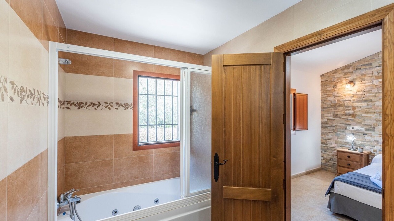 Photo of Bathroom in Arenas