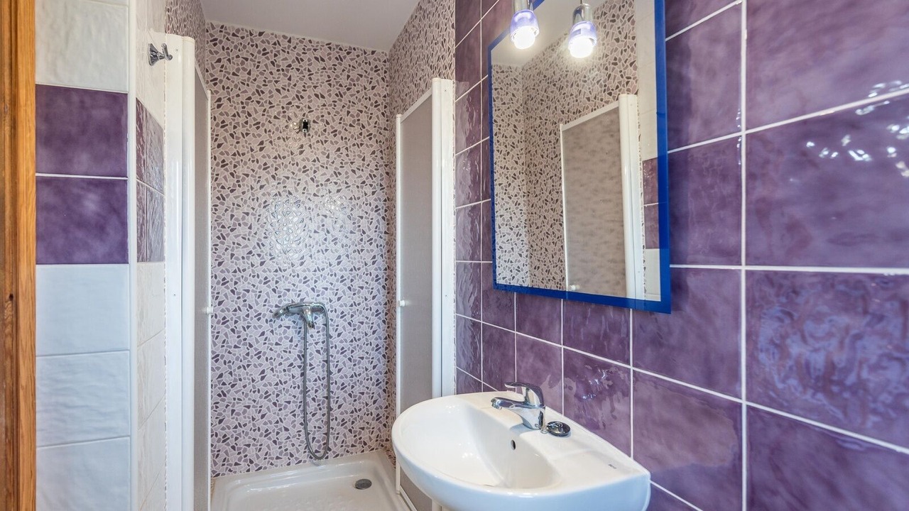 Photo of Bathroom in Arenas