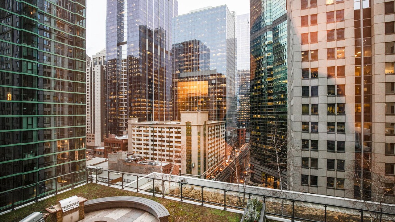 Photo of Outdoor in Downtown Chicago