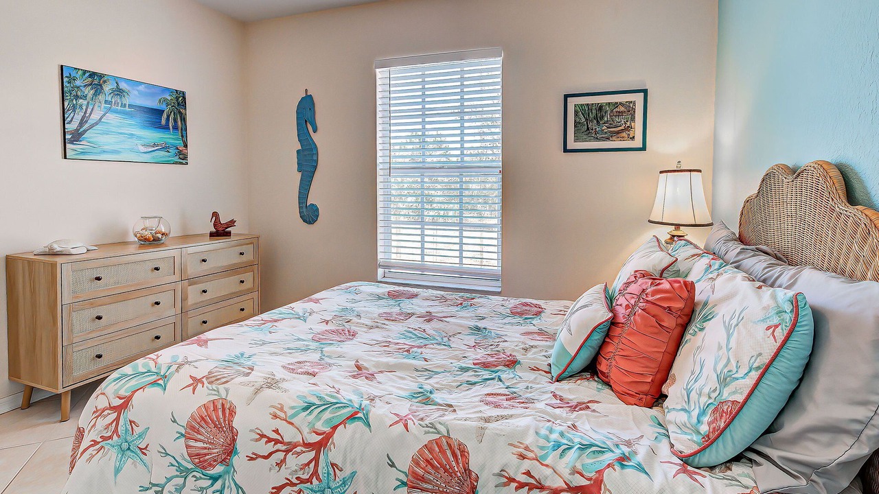 Photo of Bedroom in Gulf Cove