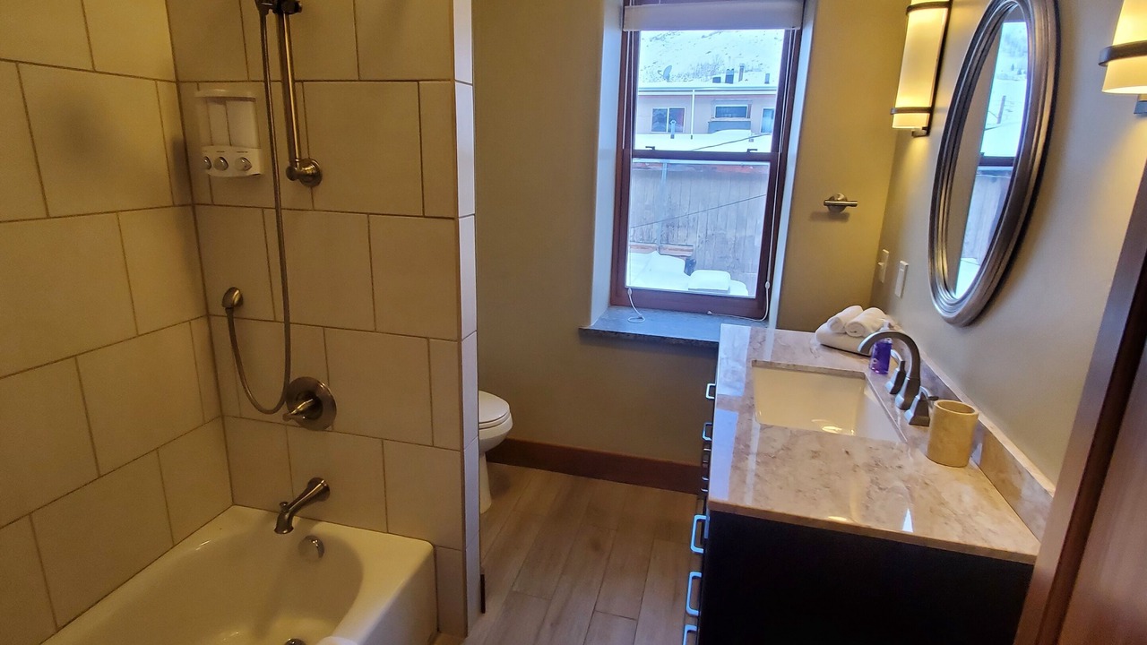 Photo of Bathroom in Silverton