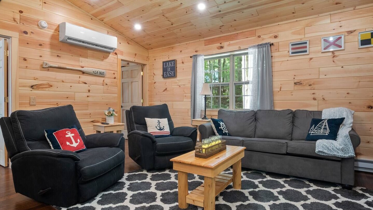 Photo of Livingroom in West Oneonta
