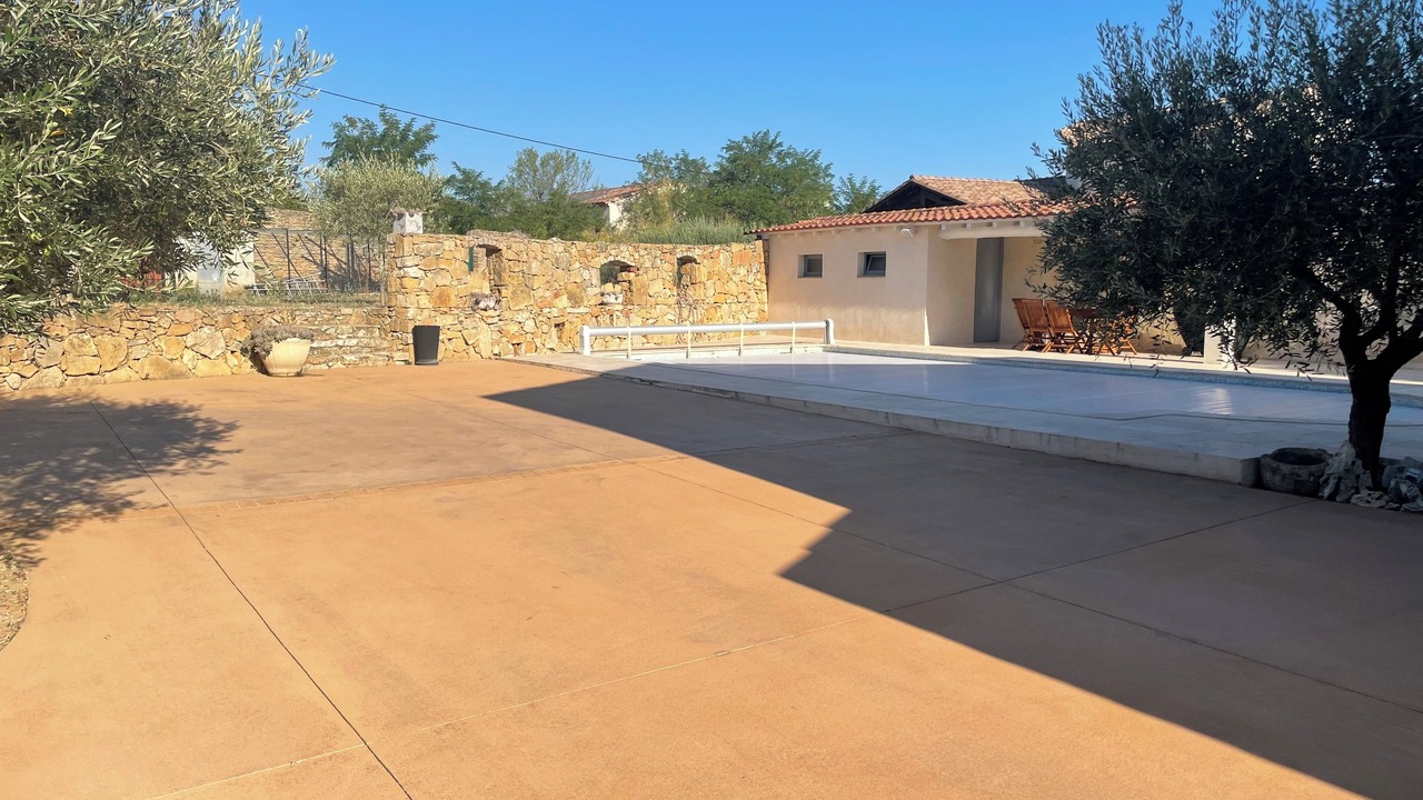 Photo of Patio Balcony in Sabran