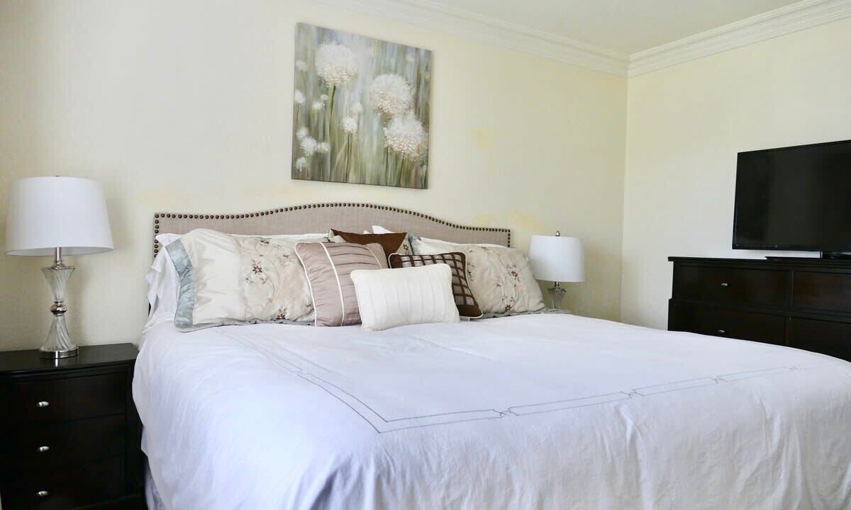 Photo of Bedroom in Anaheim Resort