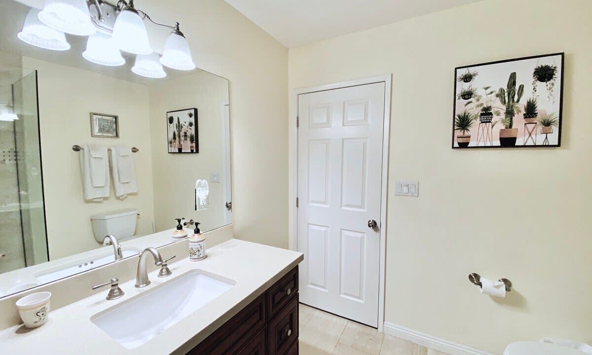 Photo of Bathroom in Anaheim Resort