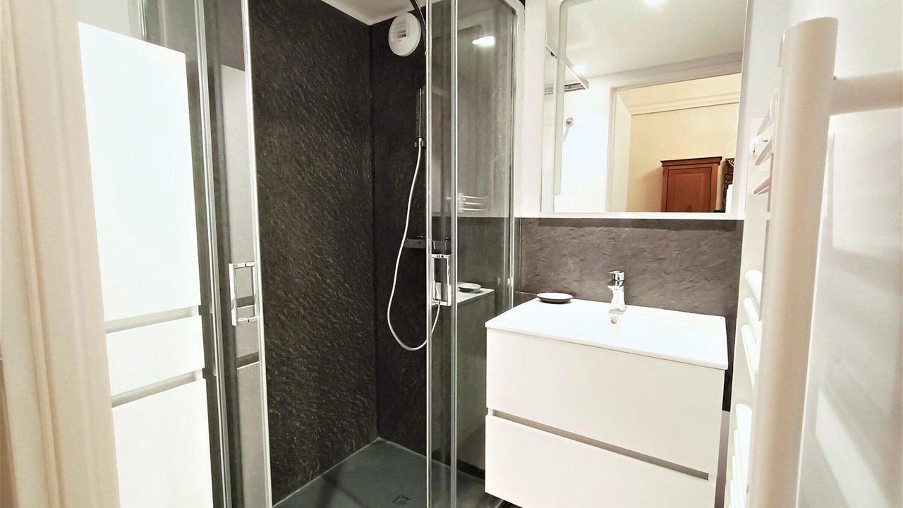 Photo of Bathroom in Aix-les-Bains City Center