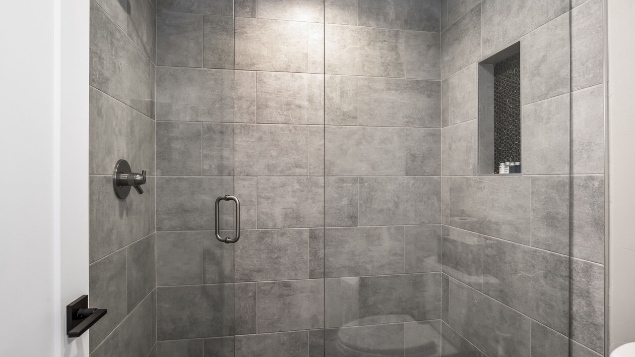 Photo of Bathroom in Powell Butte