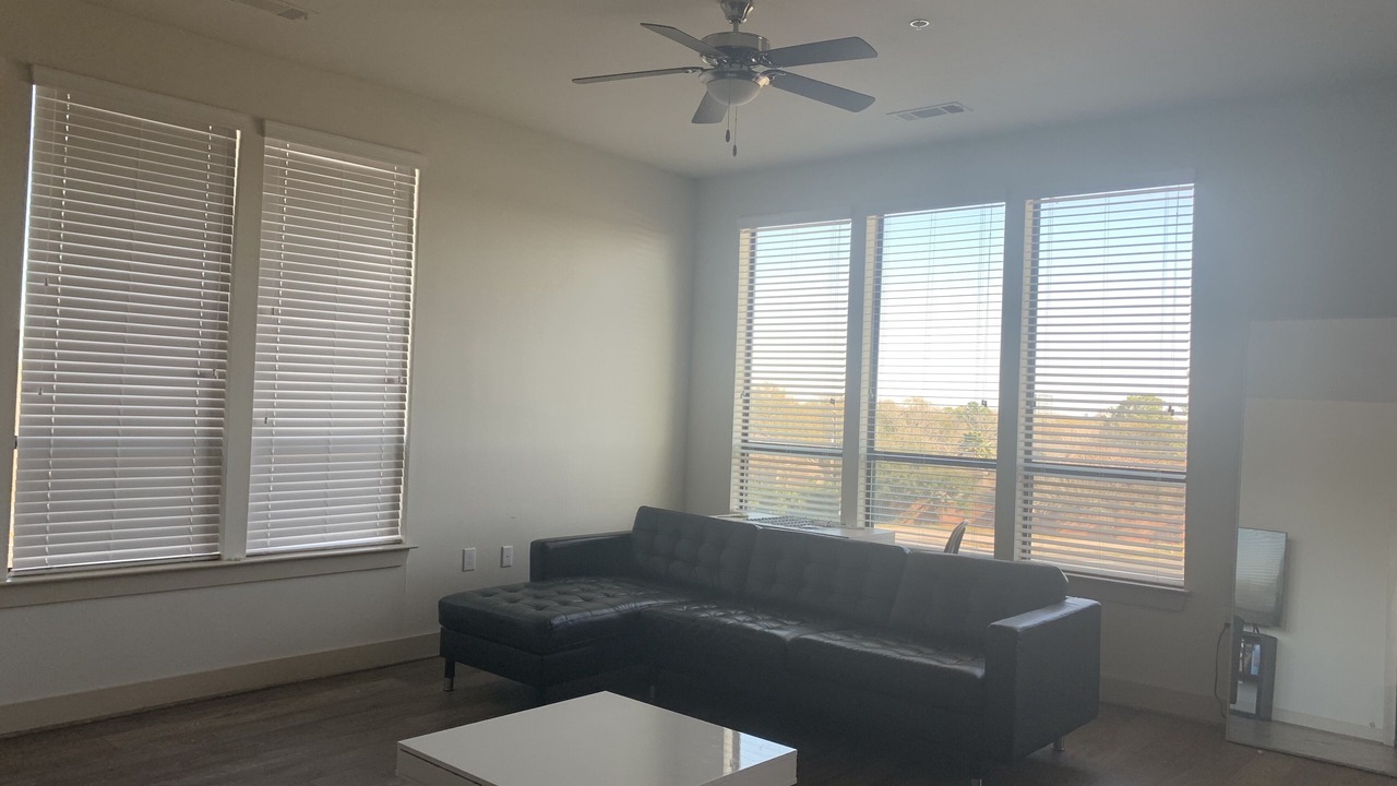 Photo of Livingroom in George Bush Park/Eldridge
