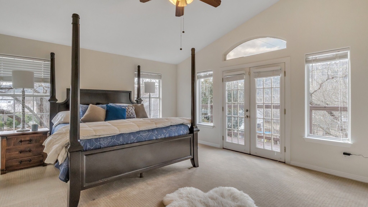 Photo of Bedroom in Lake Austin Village