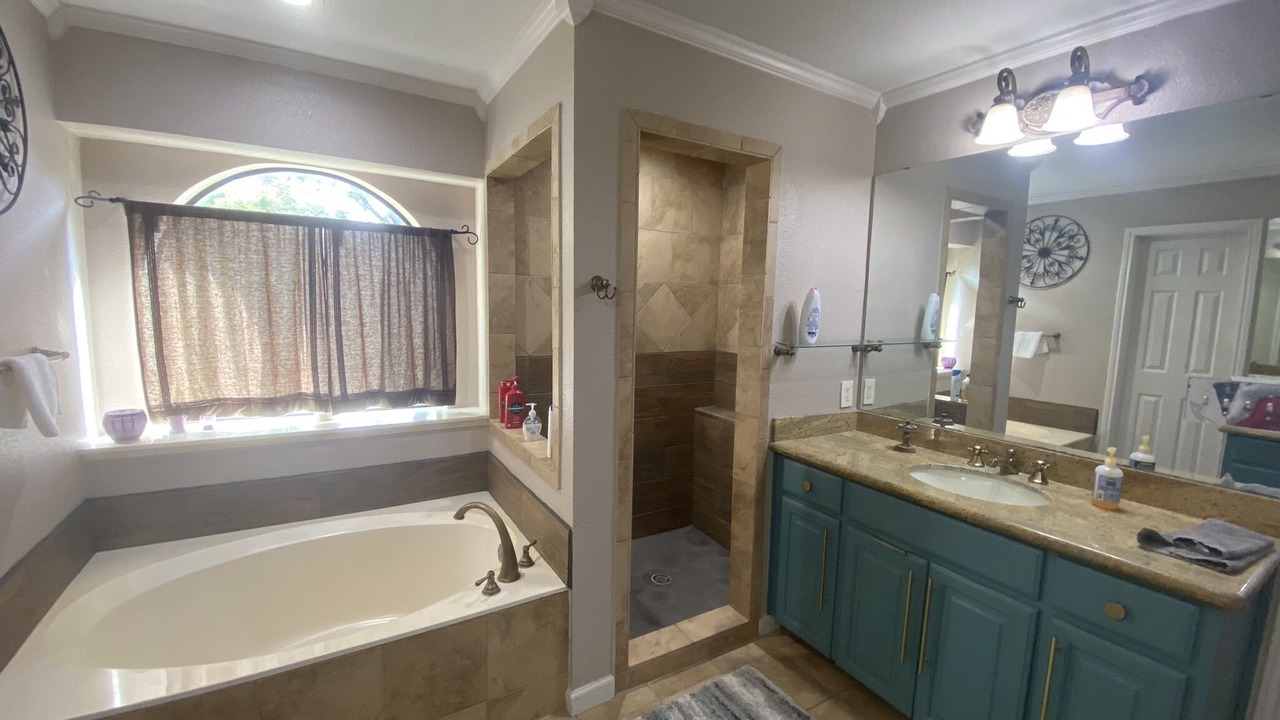 Photo of Bathroom in Crownridge of Texas