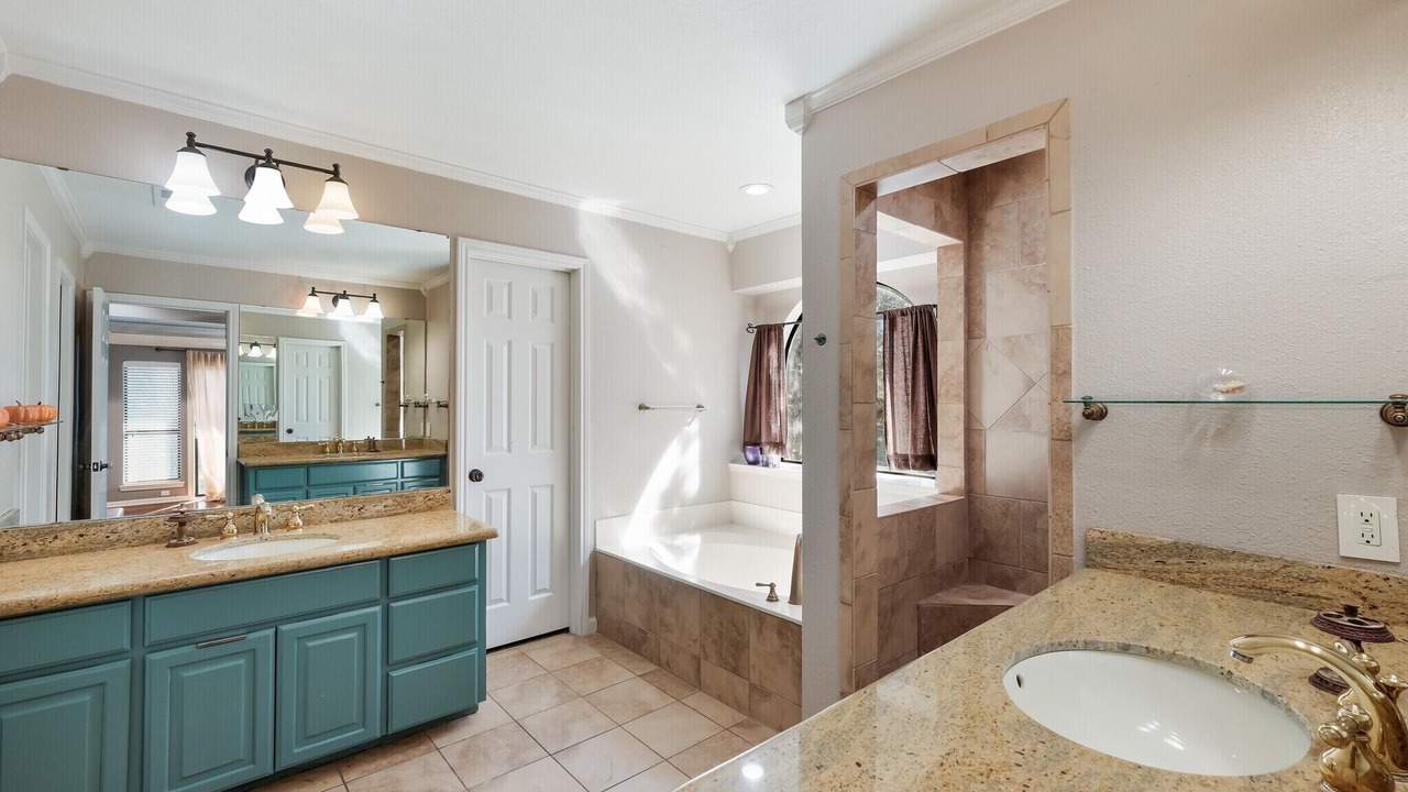 Photo of Bathroom in Crownridge of Texas