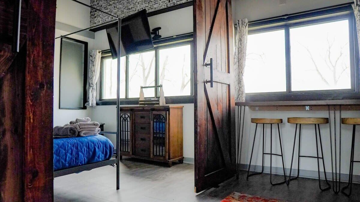Photo of Bedroom in Niles