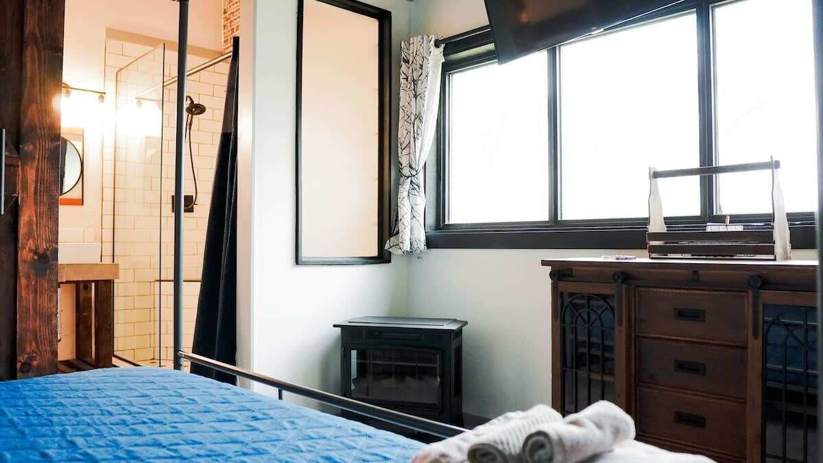 Photo of Bedroom in Niles